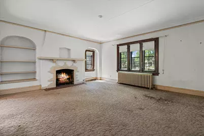 5072 N Larkin St, Whitefish Bay, WI 53217 - Photo 4