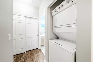 N113W16241 Sylvan Cir, Germantown, WI 53022 - Photo 26