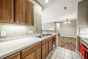 N113W16241 Sylvan Cir, Germantown, WI 53022 - Photo 12