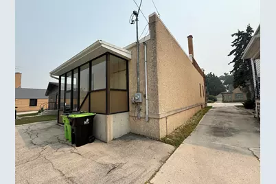 1828  Wisconsin Ave, New Holstein, WI 53061 - Photo 12