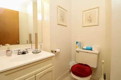 8410 W Villard Ave, Milwaukee, WI 53225 - Photo 10