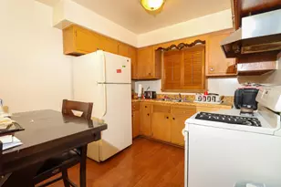 8410 W Villard Ave, Milwaukee, WI 53225 - Photo 8