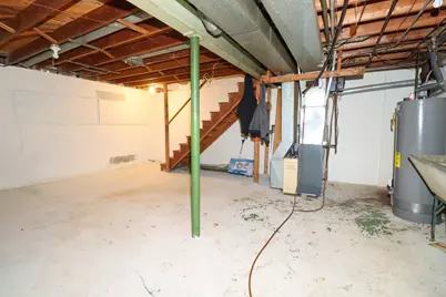8410 W Villard Ave, Milwaukee, WI 53225 - Photo 12