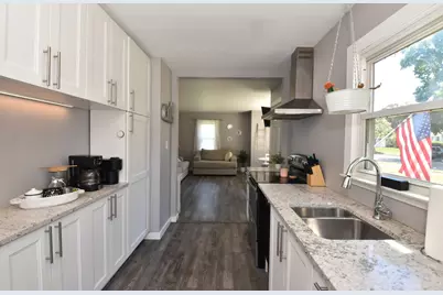 2030  Webster St, Racine, WI 53406 - Photo 10