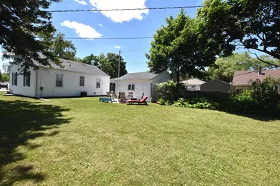 2030  Webster St, Racine, WI 53406 - Photo 30