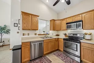 832 Ashley Ave, Port Washington, WI 53074 - Photo 10