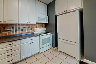 302 E Dodge St, Jefferson, WI 53549 - Photo 2