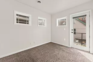 1725 N Astor St, Milwaukee, WI 53202 - Photo 20