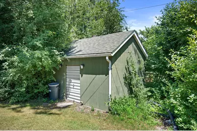 4880 S 37th St, Greenfield, WI 53221 - Photo 28