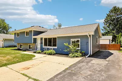 222  Millwood Ln, Waukesha, WI 53188 - Photo 4