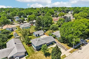 222 Millwood Ln, Waukesha, WI 53188 - Photo 52