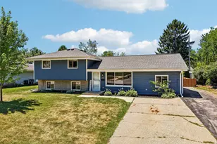 222 Millwood Ln, Waukesha, WI 53188 - Photo 48