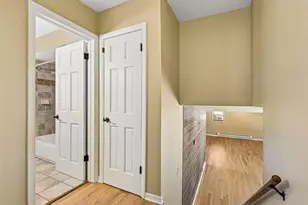 222 Millwood Ln, Waukesha, WI 53188 - Photo 36
