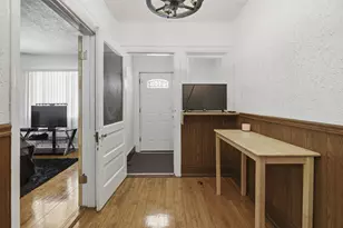 126 W Concordia Ave, Milwaukee, WI 53212 - Photo 16