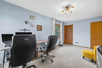 905 E Twin Oaks Dr, Oak Creek, WI 53154 - Photo 26