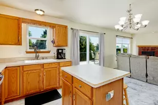 N166W21071 Parkway Dr, Jackson, WI 53037 - Photo 18