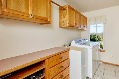 N166W21071  Parkway Dr, Jackson, WI 53037 - Photo 24