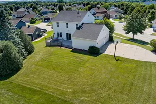N166W21071 Parkway Dr, Jackson, WI 53037 - Photo 12
