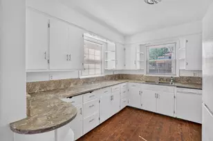 1525 Holmes Ave, Racine, WI 53405 - Photo 4