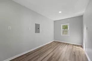 924 N Oakwood Ave, Oconomowoc, WI 53066 - Photo 22