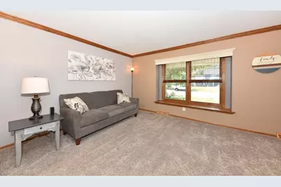 W163N10578  Ridgeview Ln, Germantown, WI 53022 - Photo 12