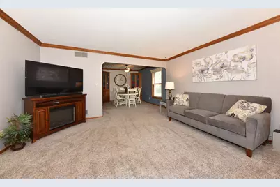 W163N10578  Ridgeview Ln, Germantown, WI 53022 - Photo 10