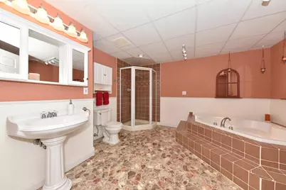 W163N10578  Ridgeview Ln, Germantown, WI 53022 - Photo 36
