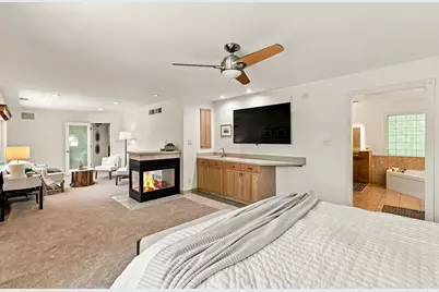 935 N 124th St, Elm Grove, WI 53122 - Photo 18