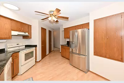 21775  Gaywood Dr, Brookfield, WI 53045 - Photo 10