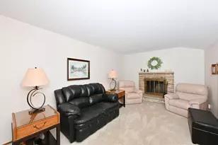 21775 Gaywood Dr, Brookfield, WI 53045 - Photo 4