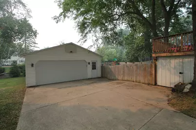 608 S Browns Lake Dr, Burlington, WI 53105 - Photo 4