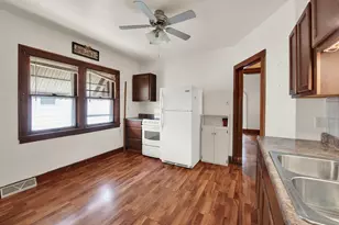 2136 S 72nd St, West Allis, WI 53219 - Photo 10