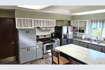 W226N6040  Avon Ct, Lisbon, WI 53089 - Photo 6