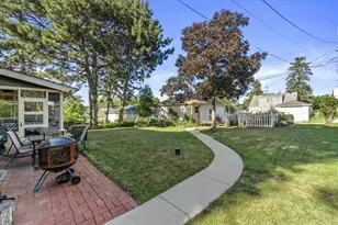 3376 S 44th St, Greenfield, WI 53219 - Photo 4