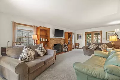 3376 S 44th St, Greenfield, WI 53219 - Photo 10