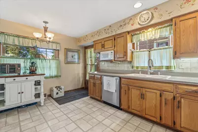 3376 S 44th St, Greenfield, WI 53219 - Photo 16