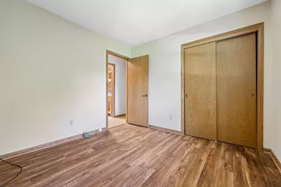 7557  Chapel Hill Ct, Franklin, WI 53132 - Photo 24