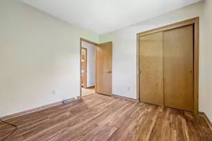 7557 Chapel Hill Ct, Franklin, WI 53132 - Photo 24