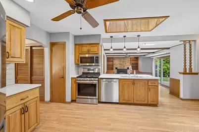 7557  Chapel Hill Ct, Franklin, WI 53132 - Photo 20