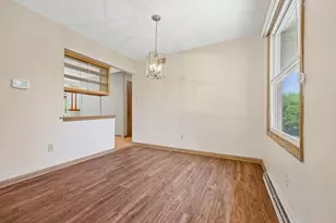 7557 Chapel Hill Ct, Franklin, WI 53132 - Photo 16