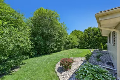 7557  Chapel Hill Ct, Franklin, WI 53132 - Photo 38