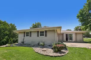 7557 Chapel Hill Ct, Franklin, WI 53132 - Photo 34