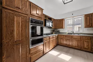 503 Linden Ave, Hartford, WI 53027 - Photo 12
