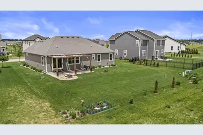 35077  Yahara Dr, Summit, WI 53066 - Photo 42