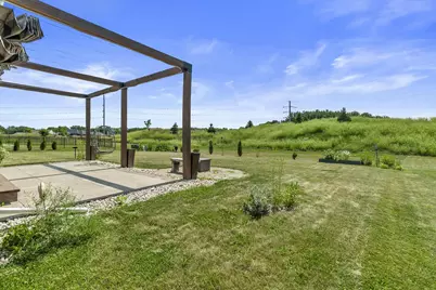 35077  Yahara Dr, Summit, WI 53066 - Photo 54