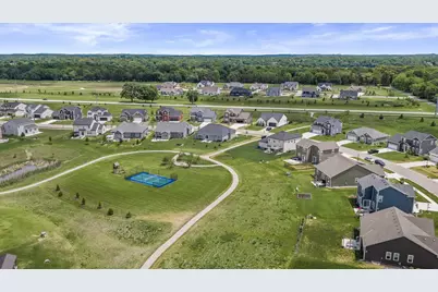 35077  Yahara Dr, Summit, WI 53066 - Photo 32