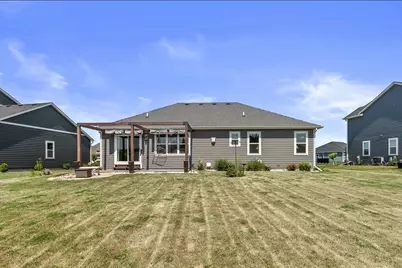 35077  Yahara Dr, Summit, WI 53066 - Photo 52