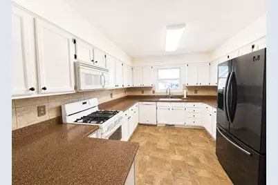 4735  57th St, Kenosha, WI 53144 - Photo 2