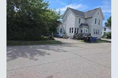 1654  Saint Clair St, Racine, WI 53402 - Photo 4