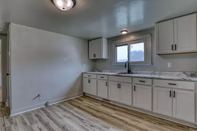 2213 S 74th St, West Allis, WI 53219 - Photo 2